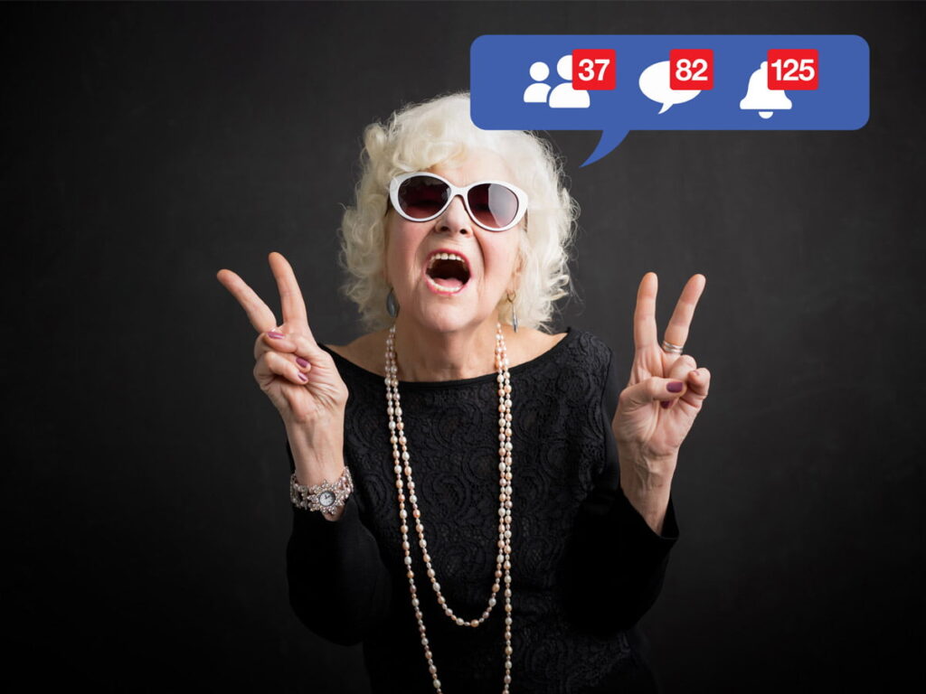 Image femme âgée sur les réseaux sociaux